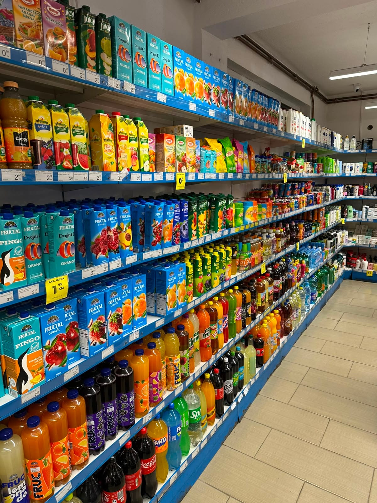 Širok izbor proizvoda u Supermarketu AS Dubrave
